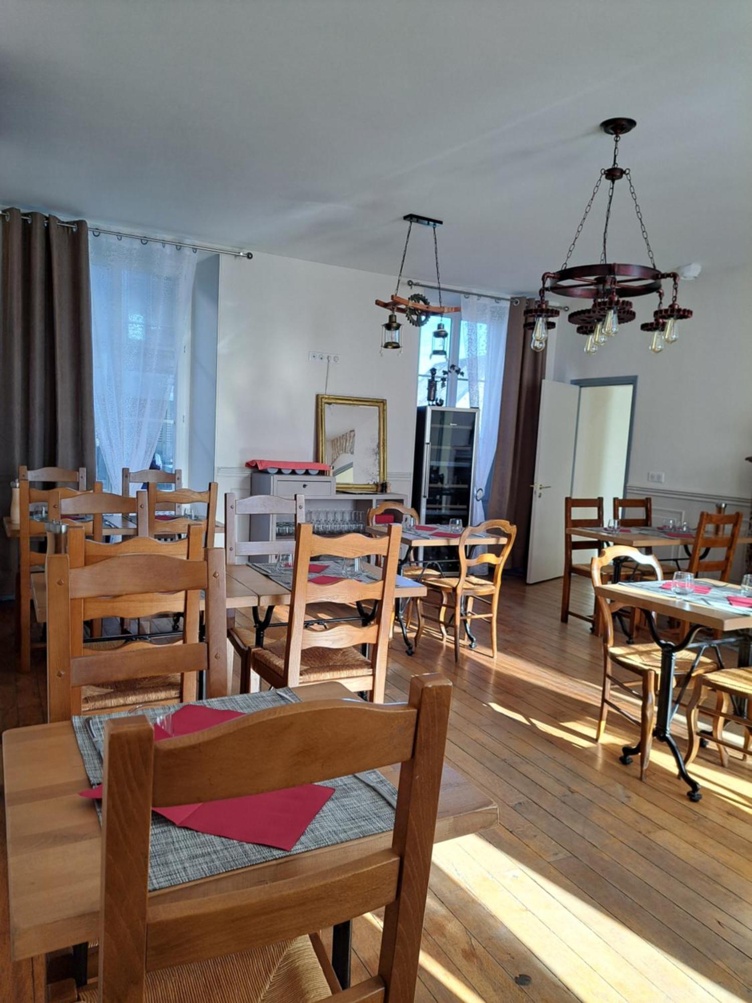 Au P'Tit Gueul'Ton Bed & Breakfast Les Aix-d'Angillon Exterior foto
